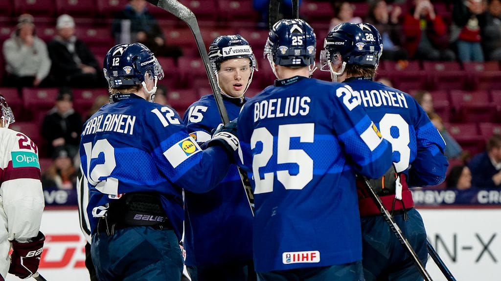 Suomi jatkoi voittokulkuaan jääkiekon nuorten MM-kilpailuissa ja iski selkeimmät lukemat 13 vuoteen.