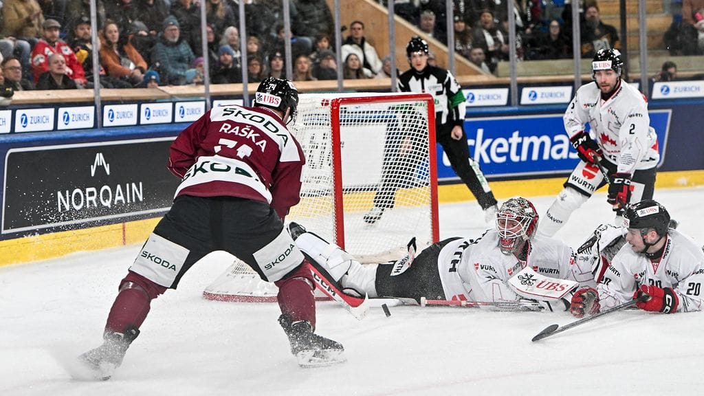 Kanada lyötiin mahalleen Davosissa.