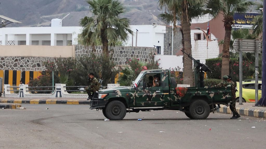 Separatistisen Etelän siirtymäneuvoston eli STC:n partio Jemenissä tiistaina.