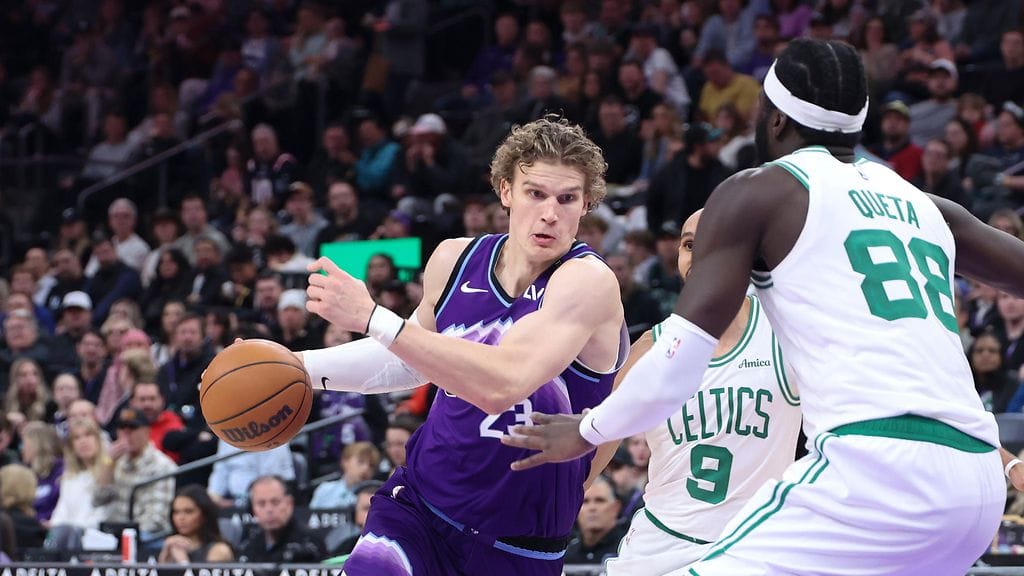 Lauri Markkanen heitti 22 pistettä Boston Celticsiä vastaan pelatussa ottelussa.