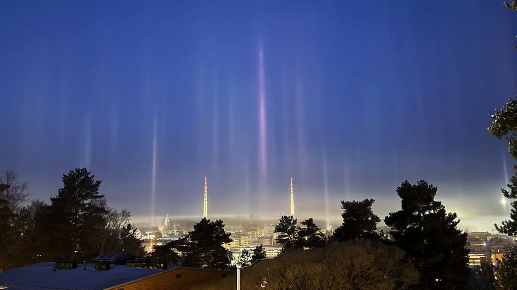 Valopilarit näkyivät Lahdessa kello kahdeksan jälkeen aamulla.