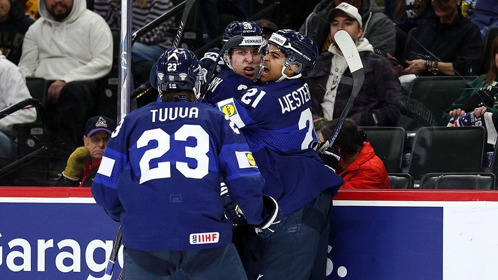 Max Westergård (oik.), Leo Tuuva ja Heikki Ruohonen olivat iskussa, kun Nuoret Leijonat kaatoi USA:n MM-välierässä.