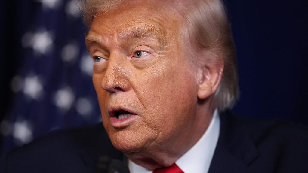 Yhdysvaltain presidentti Donald Trump käy kansallisen turvallisuuden tiiminsä kanssa aktiivisesti keskusteluja Grönlannin ostamisesta Tanskalta.