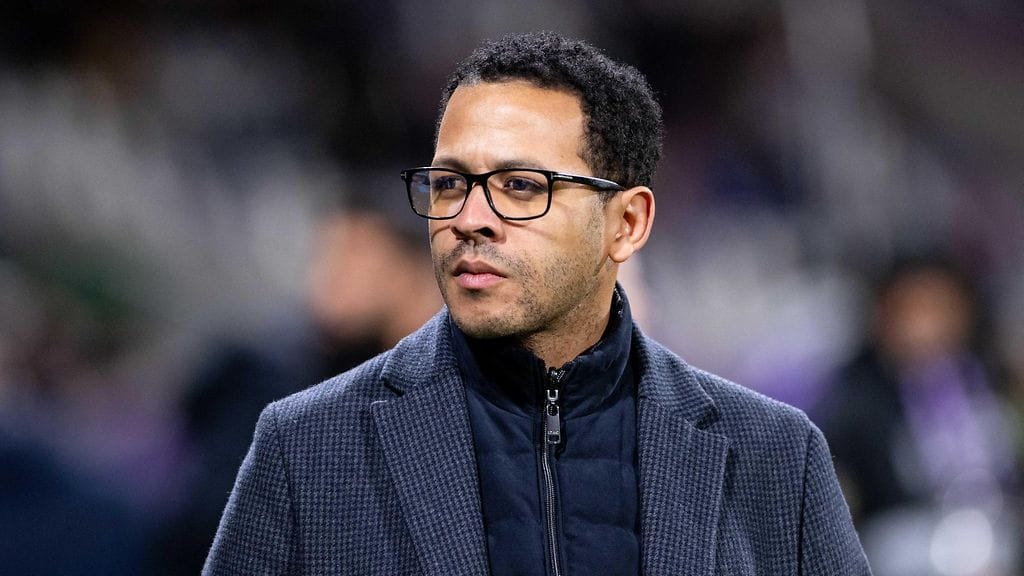 Liam Rosenior ilmoitti astuvansa Chelsean ruoriin.