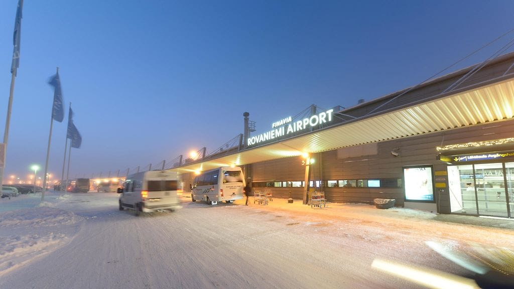 Rovaniemen taksiliikenne on noussut viime aikoina otsikoihin. Arkistokuva kaupungin lentokentältä.