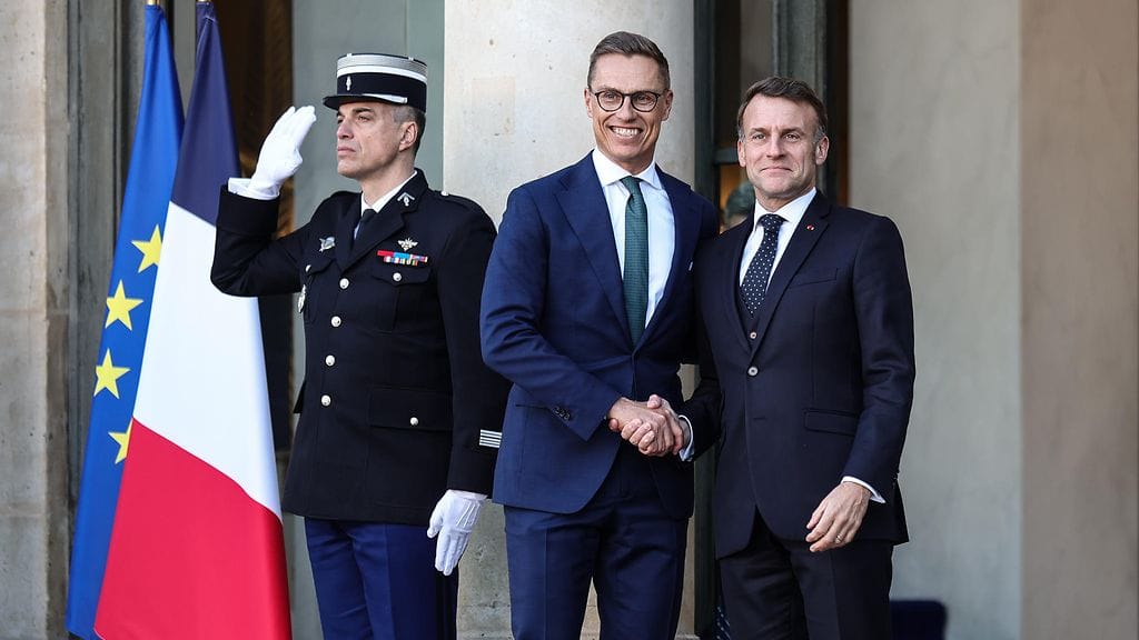 Stubb ja Macron kuvattuna yhdessä tammikuun alussa Pariisissa.