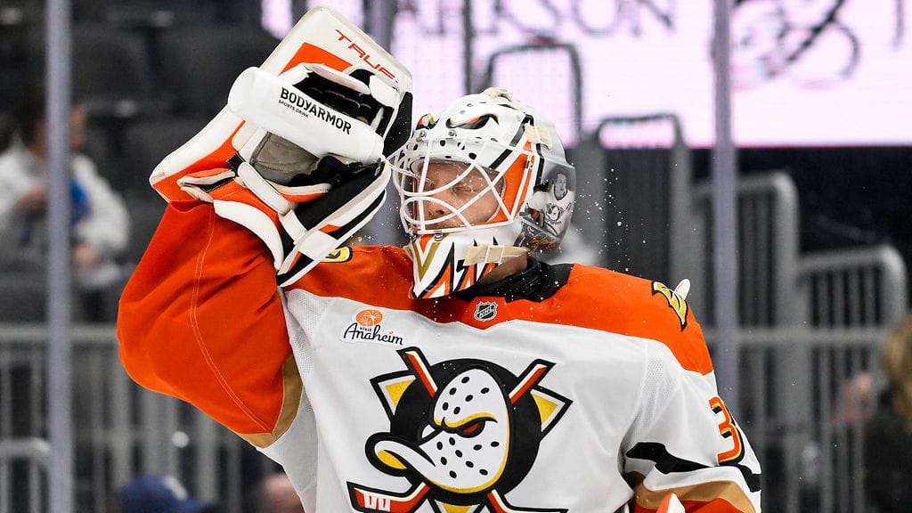 Ville Husso sai kutsun takaisin Anaheim Ducksin NHL-miehistöön.