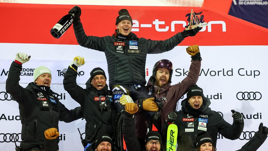 Eduard Hallberg pääsi juhlimaan palkintokorokesijaa maailmancupissa.