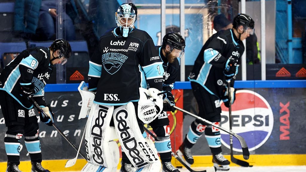 Maalivahti Zachary Emond ei ole pystynyt kannattelemaan Pelicansia.