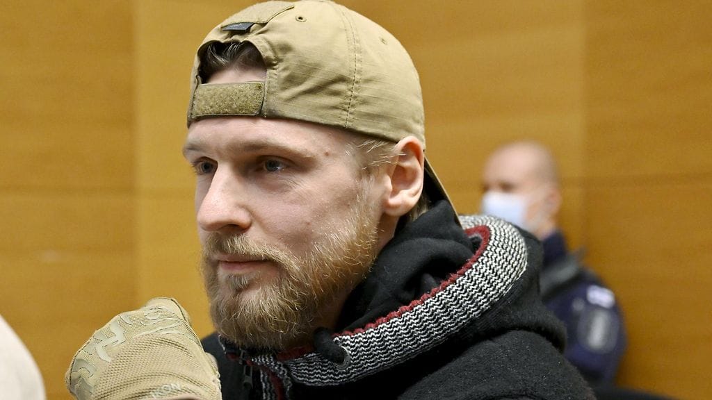 Torden kiisti käräjäoikeudessa kaikki syytteet ja vaatii hovioikeudessa niiden hylkäämistä.