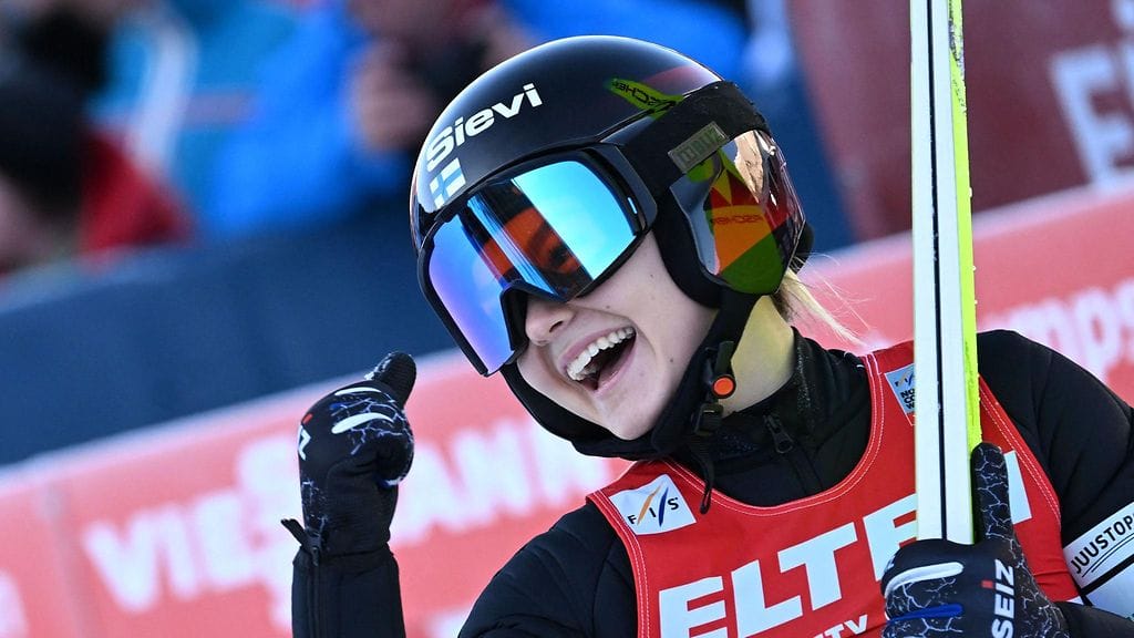 Minja Korhosella kulkee.