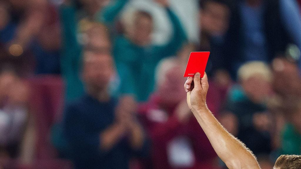 Muhammad Hilmi Gimnastiar sai elinikäisen pelikiellon. Kuvituskuva.