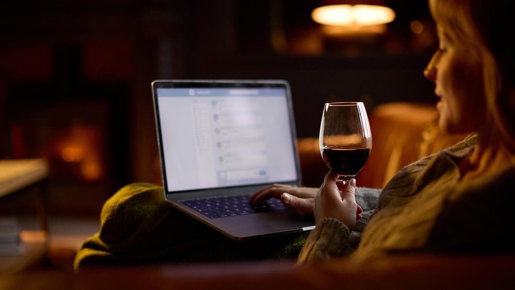 Tissuttelu pitkin viikkoa ei sovi maksalle, muistuttaa lääkäri.