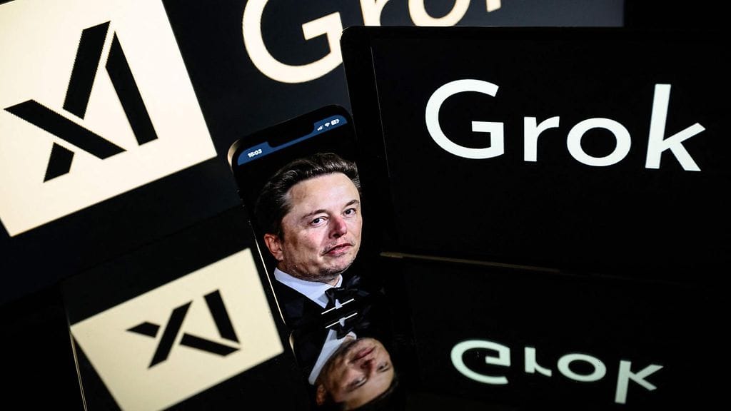Kuvassa X:n omistaja Elon Musk ja tekoälysovellus Grokin logo.