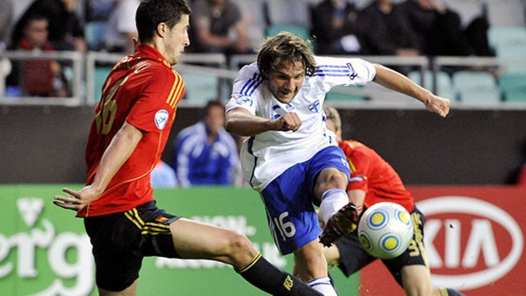 Perparim Hetemaj laukoo. Kuva: Jussi Nukari/LEHTIKUVA.