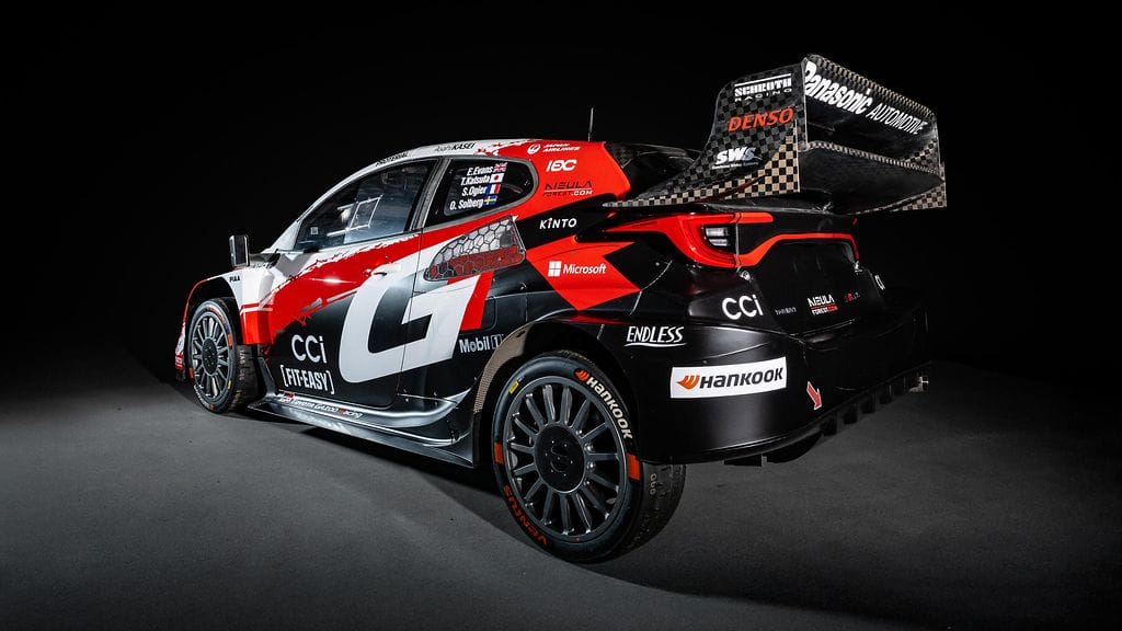 Tällaisella Yariksella kaasuttelevat muut Toyota-kuskit.