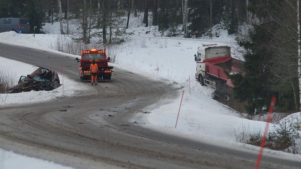 Onnettomuus tapahtui Tarvasjoentiellä Paimiossa.