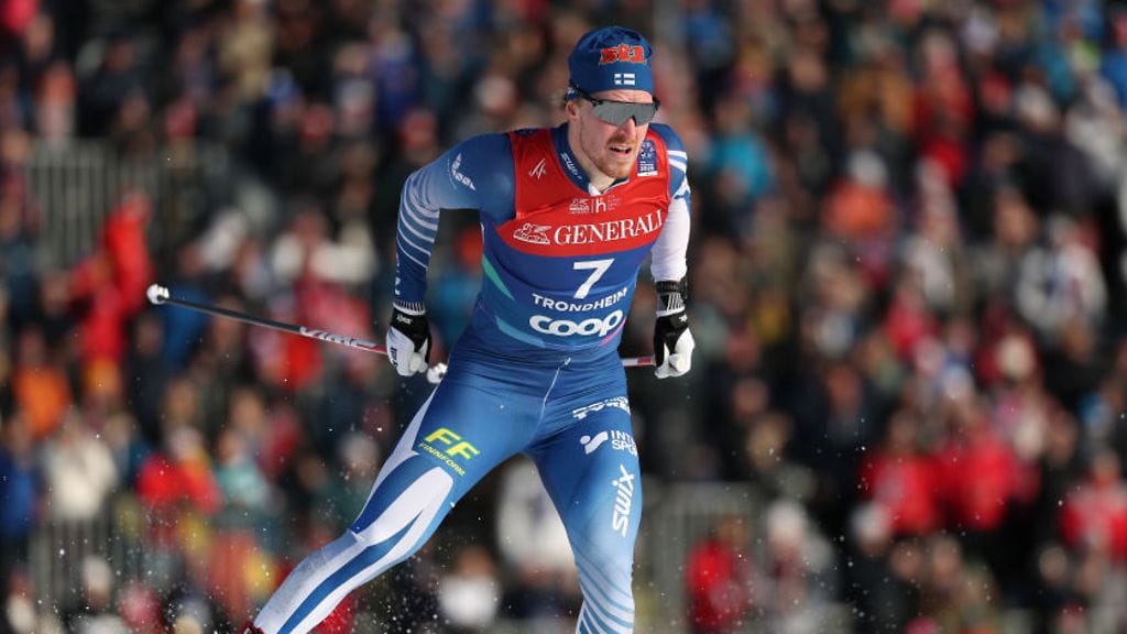 Emil Liekari porhalsi finaaliin Oberhofissa.