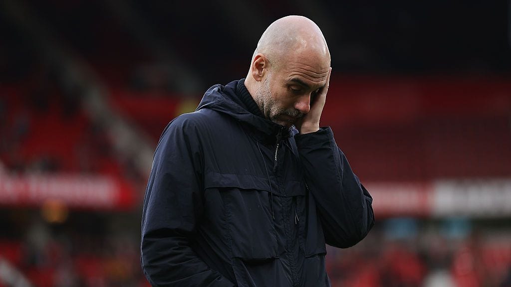 Pep Guardiola tunnusti Manchester Unitedin paremmuuden paikallistaiston jälkeen.