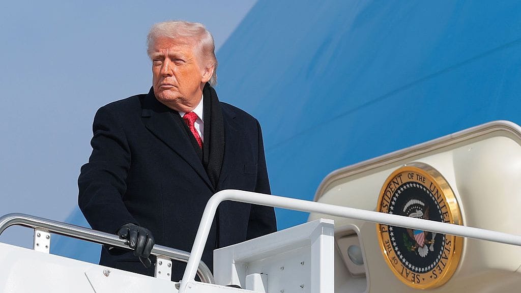 Donald Trump haluaa Grönlannin. Jos tilanne eskaloituu, Euroopan jalkapalloliitto Uefa voi vastata boikotilla.