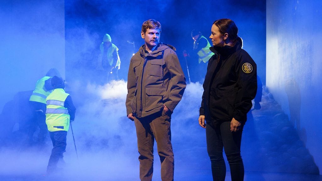 Hilduria näyttelee Elina Leeve