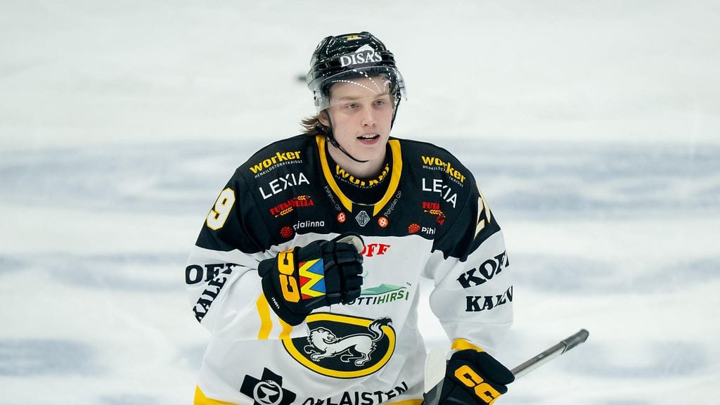 Arttu Alasiurua jatkaa uraansa Porin Ässissä.