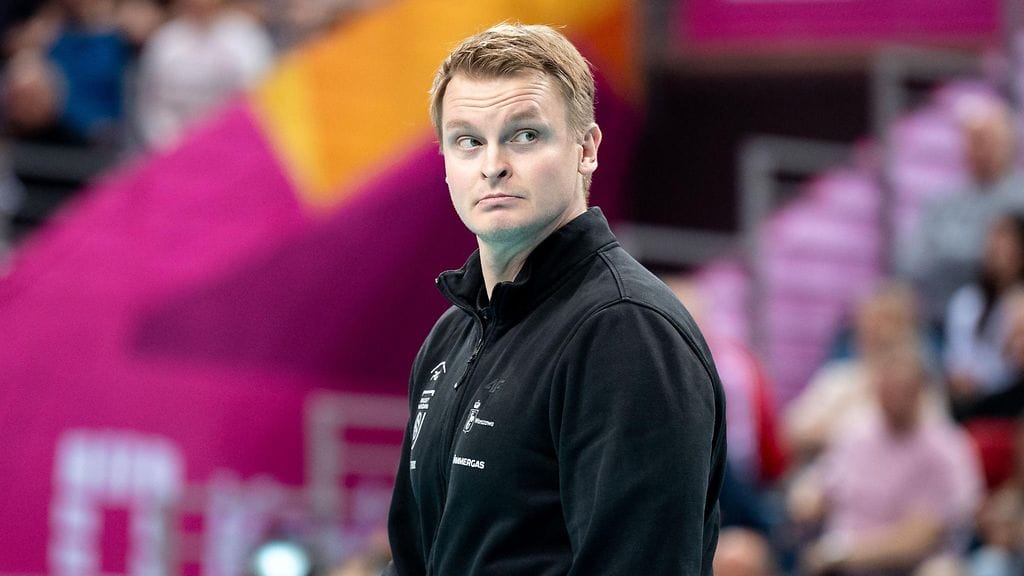 Tommi Tiilikainen valmensi ensimmäistä kauttaan Puolassa Projekt Varsovan peräsimessä.