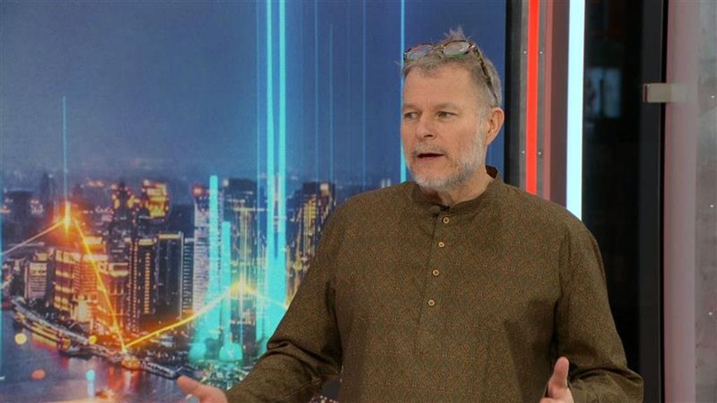 MTV Maailmanpolitiikan professori Teivo Teivainen Kymmenen uutisissa.