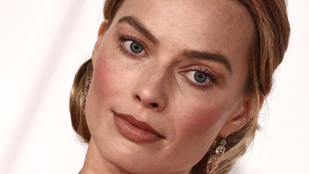 Margot Robbien koru Humisevan harjun ensi-illassa oli erityinen.