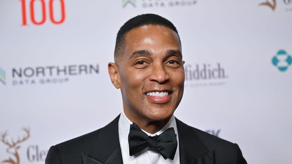 Toimittaja Don Lemon Lemon kertoo saaneensa vihjeen tapahtumasta, mutta kiistää tienneensä mielenosoittajien keskeyttävän jumalanpalveluksen.