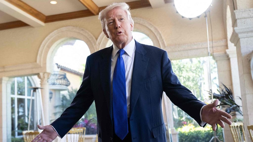 Presidentti Trump 1. helmiuuta Floridassa.