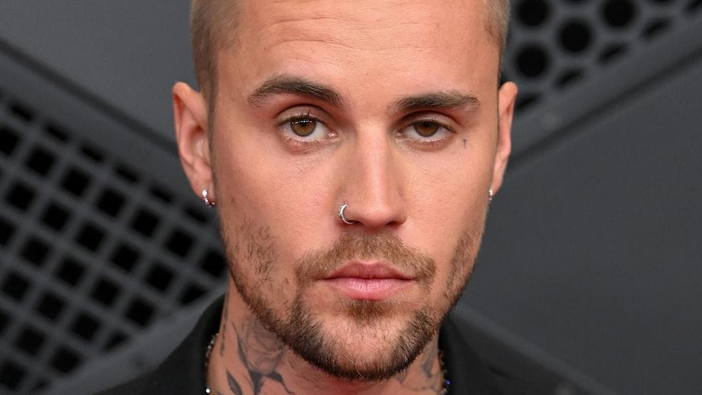 Justin Bieberin niukka esiintymisasu on noussut otsikoihin.