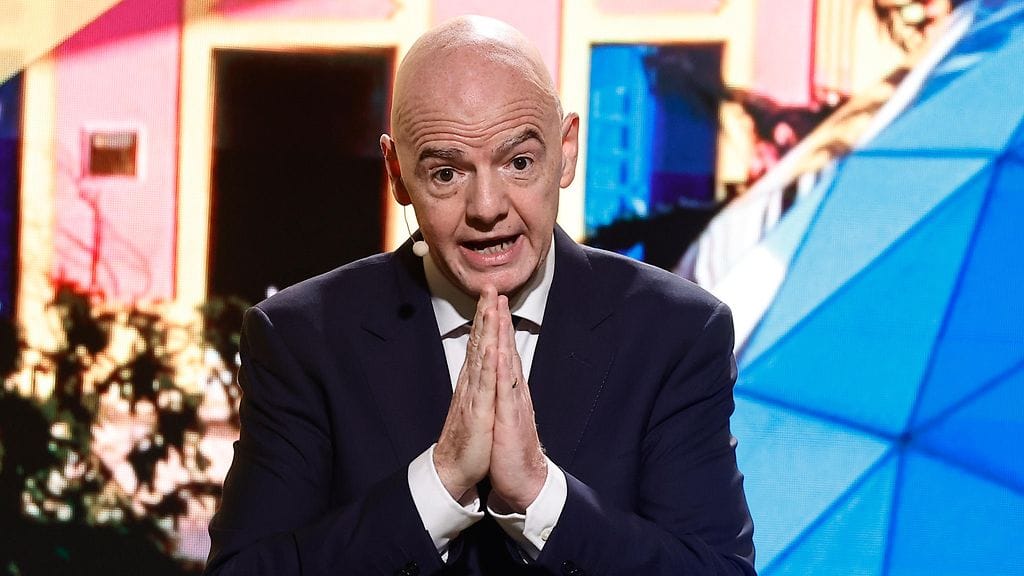 Fifan puheenjohtajan Gianni Infantinon mukaan Venäjä pitäisi palauttaa osaksi kansainvälistä jalkapalloyhteisöä.