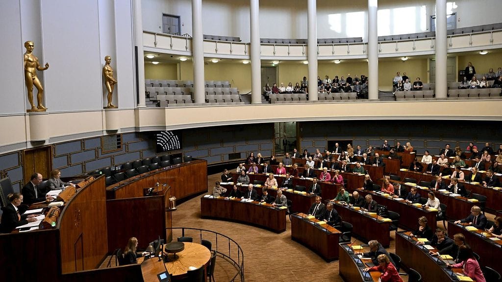 Epäasiallista kohtelua ja häirintää ei selvityksen mukaan esiinny laajasti, ja sen luonne vaihtelee.