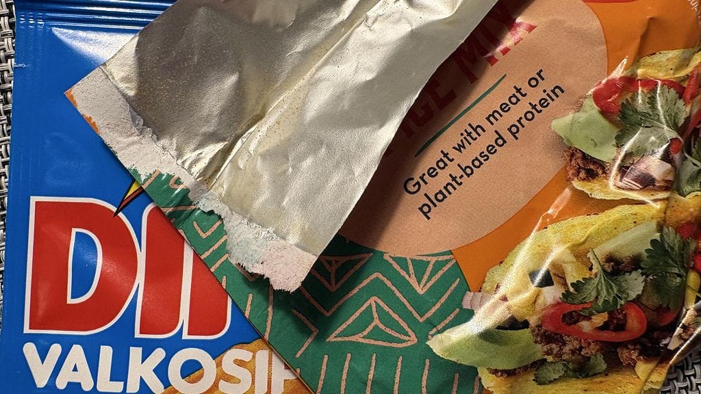 Dippipussit ja pussit, joissa on metallinhohtoinen alumiinipinnoitus sisällä, kuuluvat kartonginkeräykseen.