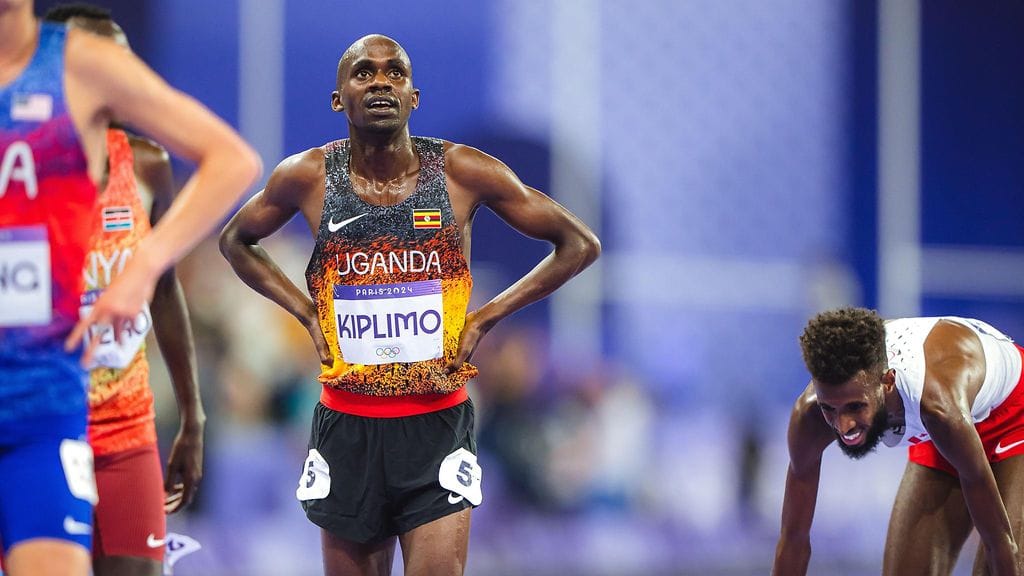 Moninkertaisen arvokisamitalistin Jacob Kiplimon maailmanennätyssuoritus hylättiin.