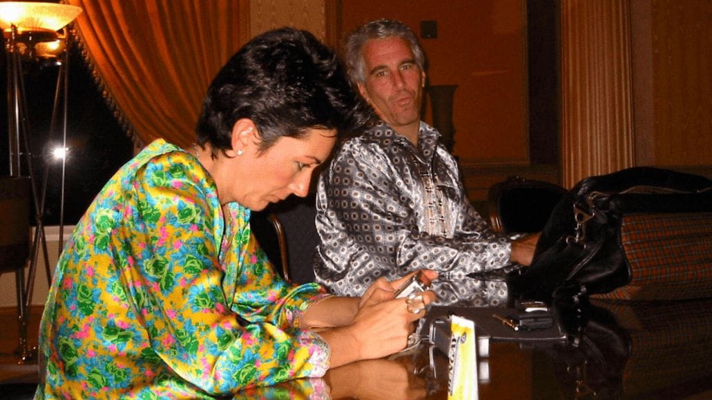 Yhdysvaltain edustajainhuoneen valvontavaliokunnan julkaisema kuva Jeffrey Epsteinistä ja Ghislaine Maxwellistä.