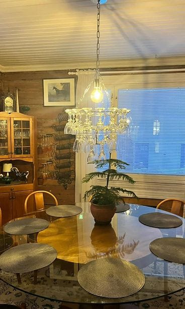 Airbnbvarkaus_valaisin