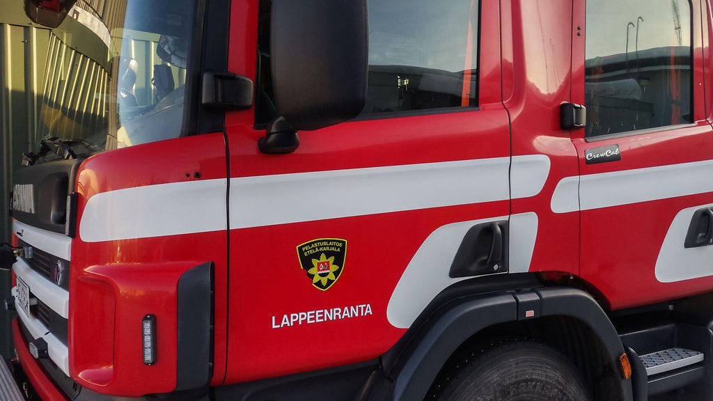Toistakymmentä pelastuslaitoksen yksikköä osallistui purusiilon sammutustöihin Lappeenrannassa.