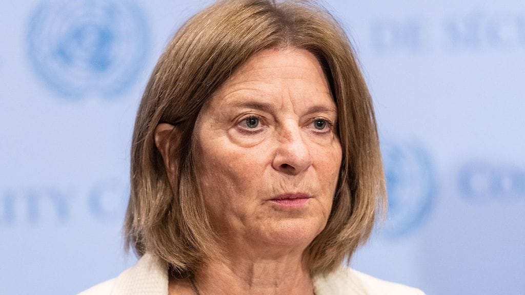 Diplomaatti Mona Juulia epäillään törkeästä korruptiosta.