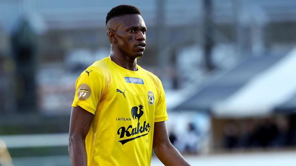 Mohamed Toure siirtyy Tshekin pääsarjaan.