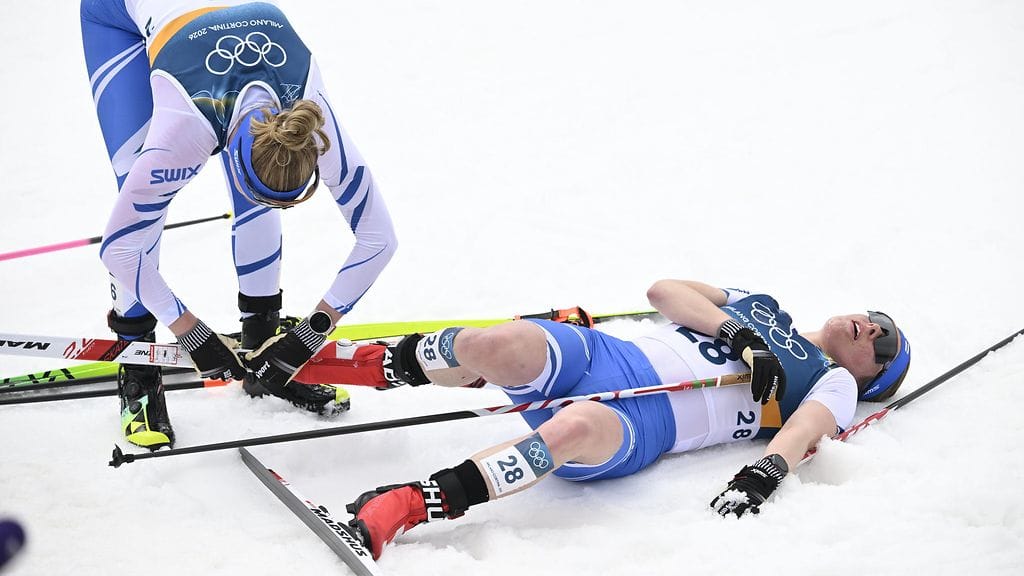 Vilma Nissinen ja Krista Pärmäkoski olivat kaikkensa antaneita maalissa.