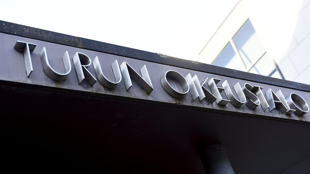 Syyttäjä vaati miehelle tuomiota tapon yrityksestä, mutta oikeus katsoi hänen syyllistyneen törkeään pahoinpitelyyn.