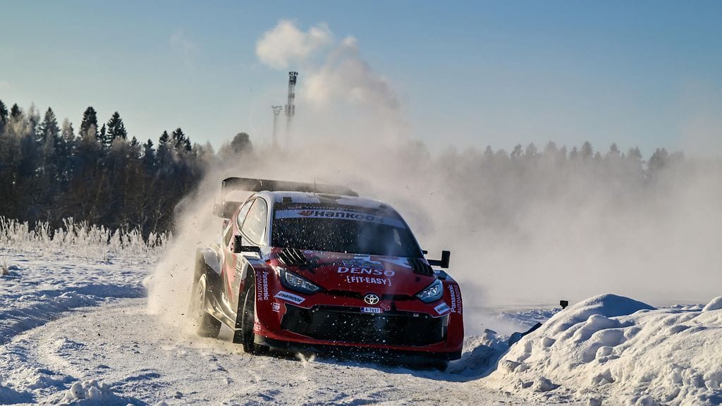 Sami Pajari on kärkitaistossa Ruotsin MM-rallissa.