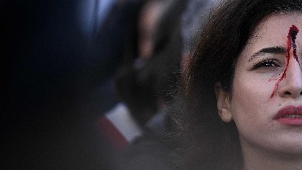 "Nyt ei ollut mitään rajoja. Emme ole nähneet tälläistä julmuutta ja väkivaltaa", iranilainen Yasnan kertoo MTV Uutisille. Kuvituskuva.