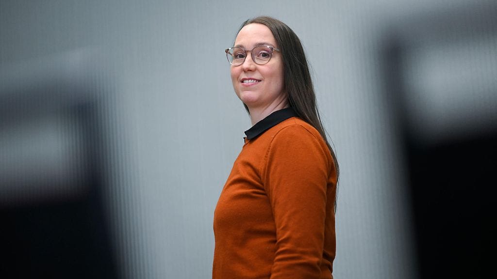 Yliopistotutkija Yaira Obstbaum: "Ei tiedetä, mistä apua tai neuvoa haetaan, ja ihmisiä voidaan pallotella luukulta toiselle".