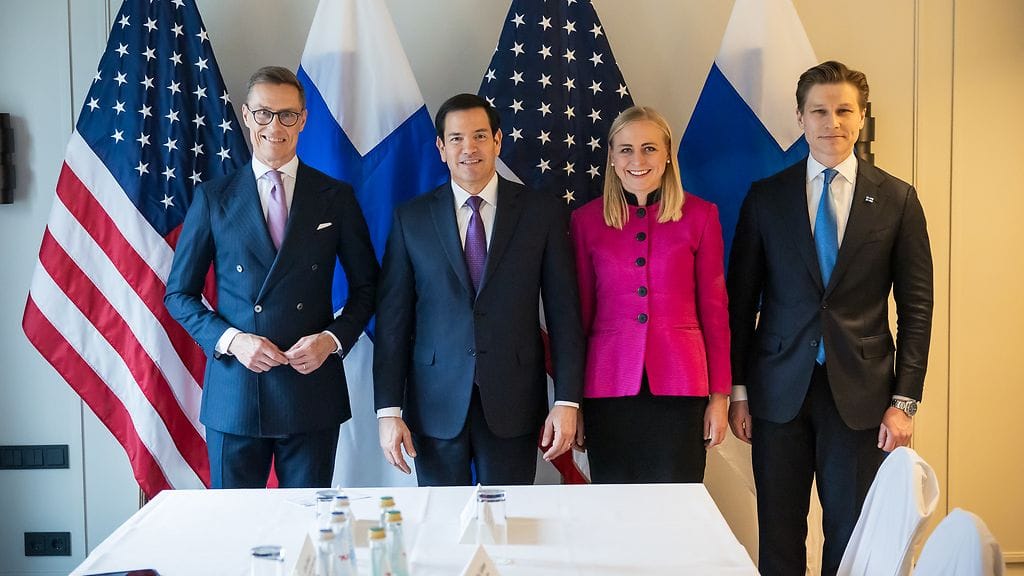 Tasavallan presidentti Alexander Stubb, Yhdysvaltain ulkoministeri Marco Rubio, ulkoministeri Elina Valtonen ja puolustusministeri Antti Häkkänen.