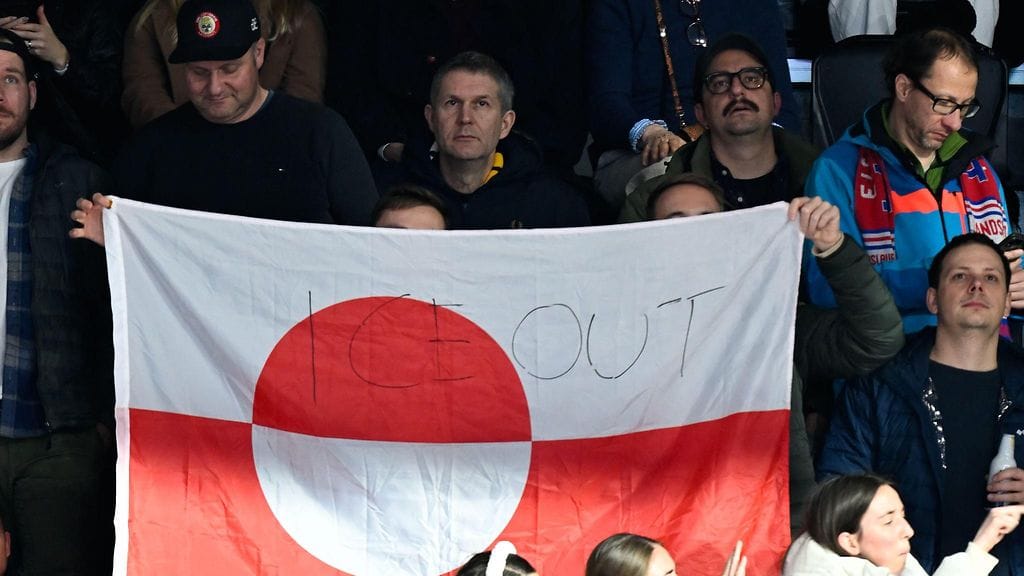 Grönlannin lippu poistettiin Tanskan ja Yhdysvaltojen välisestä miesten jääkiekko-ottelusta.