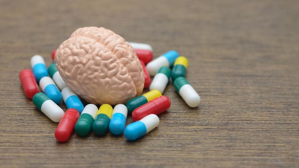 Masennuslääkkeiden lopettaminen aiheuttaa tyypillisesti ahdistuneisuutta, hermostuneisuutta, kiihtyneisyyttä, unettomuutta, vatsavaivoja, pahoinvointia, hikoilua, lihasnykäyksiä ja ääniherkkyyttä. Oireet ovat kuitenkin väliaikaisia.