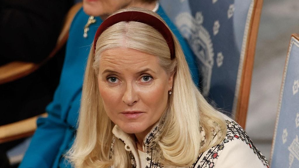 "On tärkeää, että uhrien äänet tulevat kuuluviin", Mette-Marit sanoi.